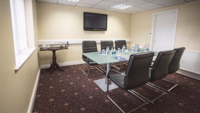business suite 400x250