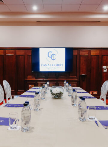 Conference Set Kearney Suite