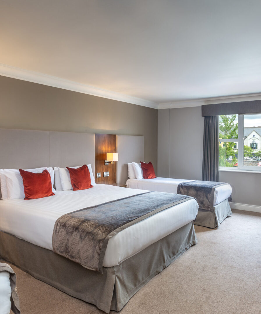 Family Room Canal Court Hotel