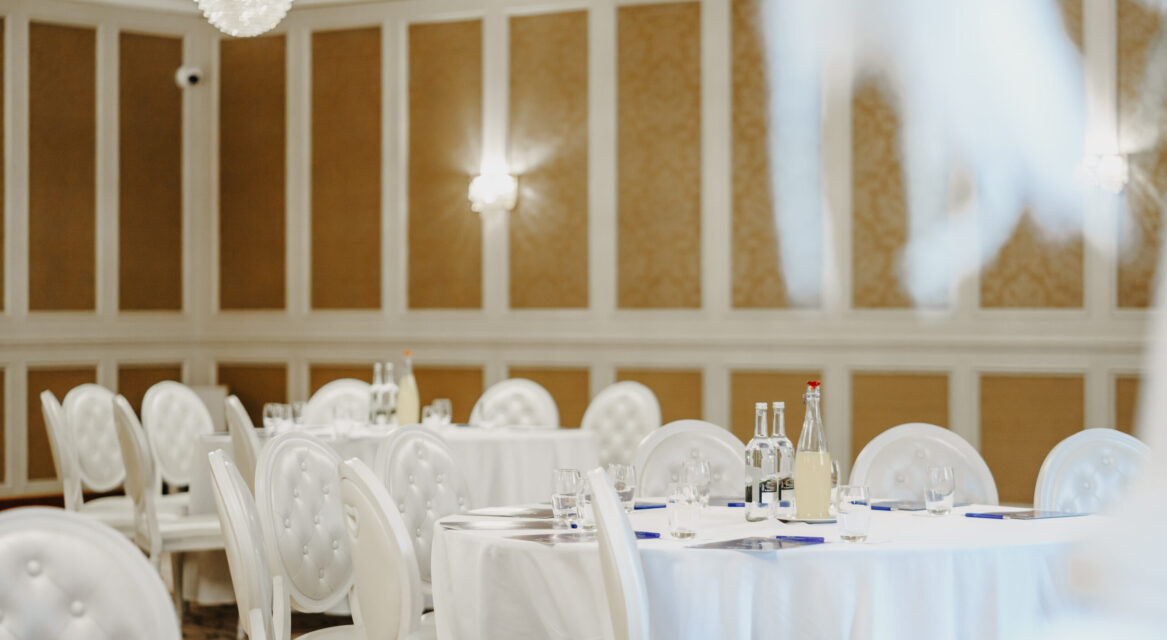 Table layout Clanrye